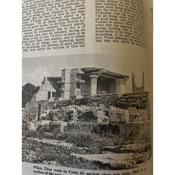 The Parallel New Testament And Unger’s Bible Handbook 1975 First Printing KJV - Picture 7 of 8